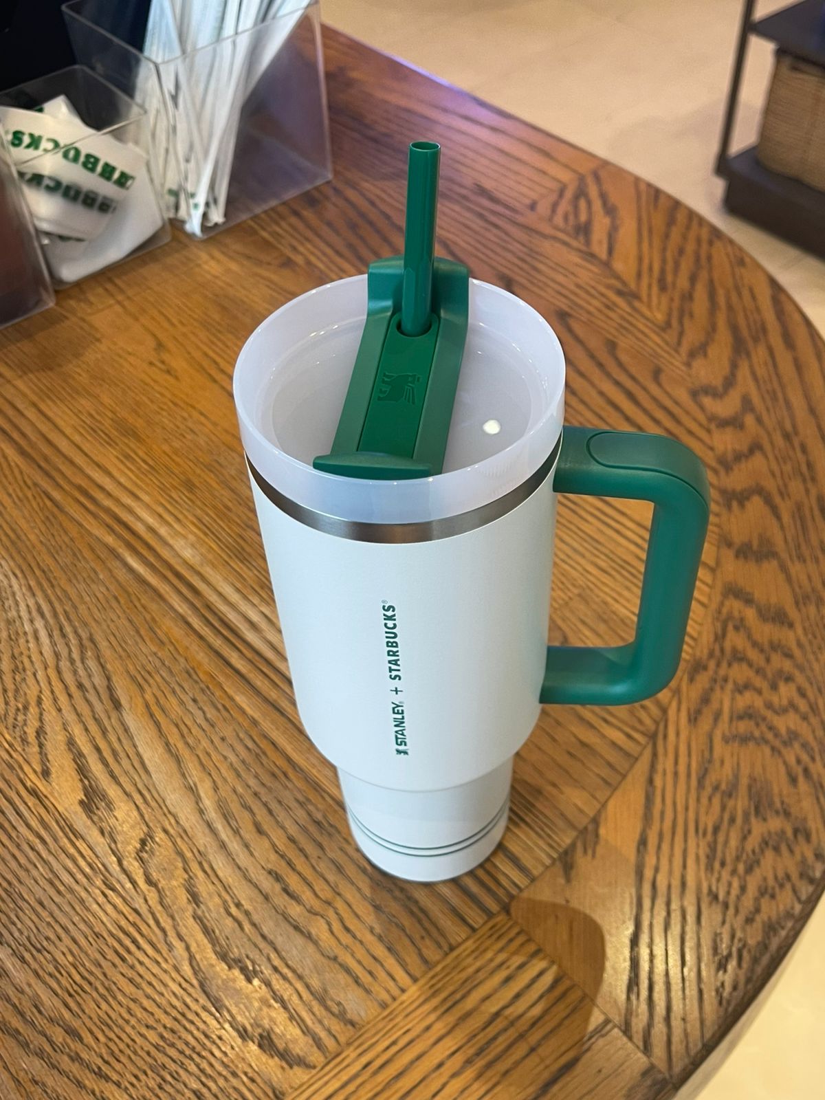 Starbucks x Stanley Green Connect 40oz