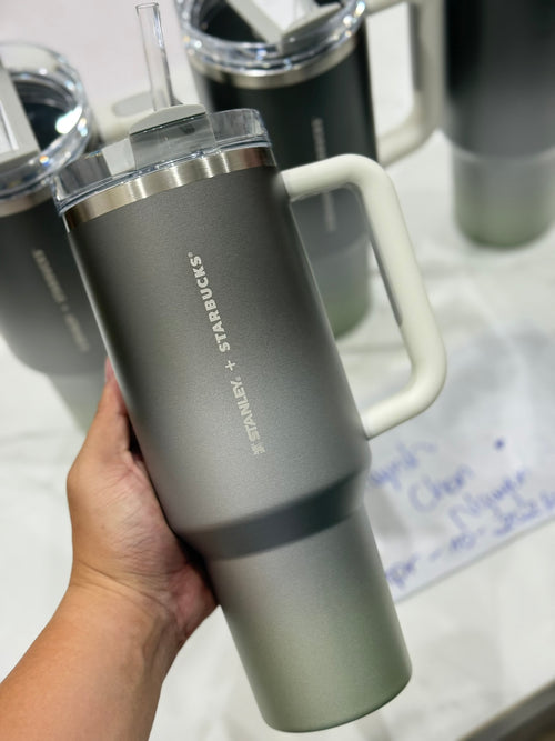 Starbucks x Stanley Silver Chrome Thailand 40oz